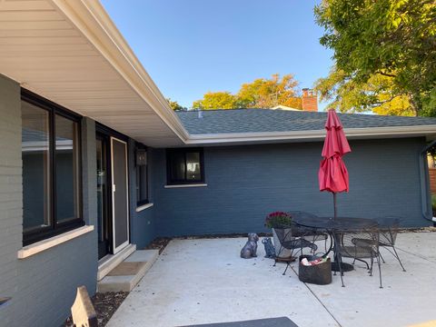 Tiny photo for 419 S Royal Court, Palatine, IL 60067 (MLS # 12528186)