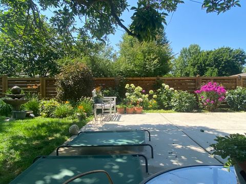 Tiny photo for 419 S Royal Court, Palatine, IL 60067 (MLS # 12528186)