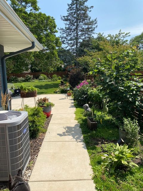 Tiny photo for 419 S Royal Court, Palatine, IL 60067 (MLS # 12528186)