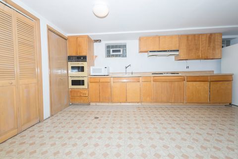 Tiny photo for 1205 Winston Drive, Melrose Park, IL 60160 (MLS # 12583913)