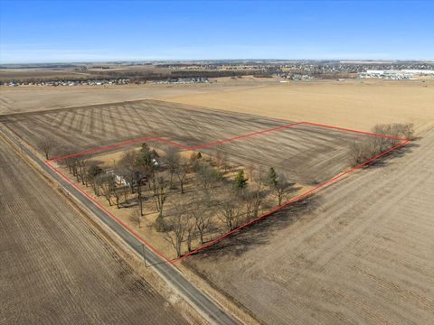 Tiny photo for 2411 Goldberg Road, Bloomington, IL 61705 (MLS # 12570073)