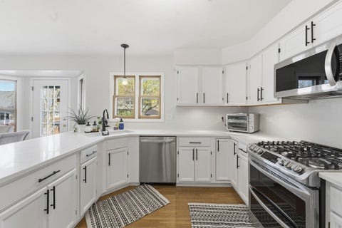 Tiny photo for 1601 Crowfoot Circle N, Hoffman Estates, IL 60169 (MLS # 12620376)