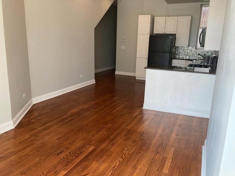 1650 W WARREN Boulevard 1