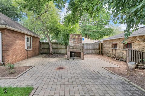 Tiny photo for 1096 S Wildwood Avenue, Kankakee, IL 60901 (MLS # 12481380)