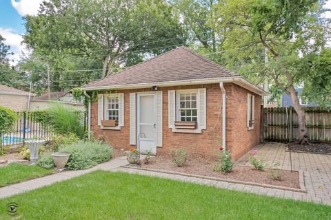 Tiny photo for 1096 S Wildwood Avenue, Kankakee, IL 60901 (MLS # 12481380)
