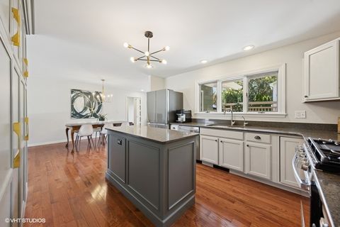 Tiny photo for 527 Maple Lane, Geneva, IL 60134 (MLS # 12438595)