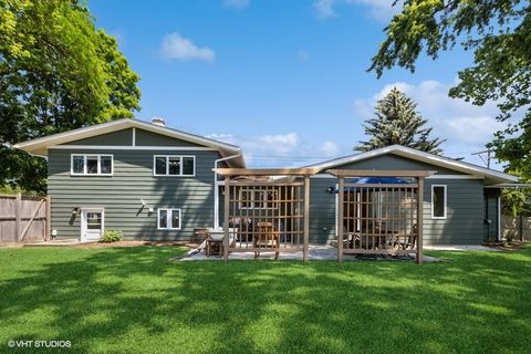 Tiny photo for 527 Maple Lane, Geneva, IL 60134 (MLS # 12438595)