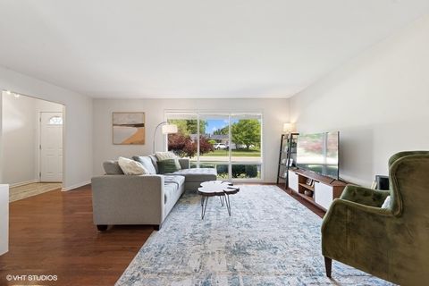 Tiny photo for 527 Maple Lane, Geneva, IL 60134 (MLS # 12438595)