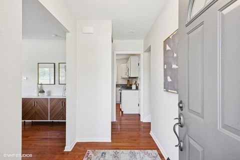 Tiny photo for 527 Maple Lane, Geneva, IL 60134 (MLS # 12438595)