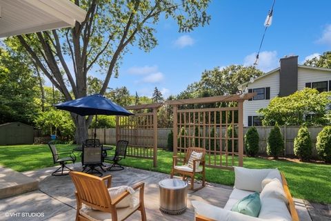 Tiny photo for 527 Maple Lane, Geneva, IL 60134 (MLS # 12438595)