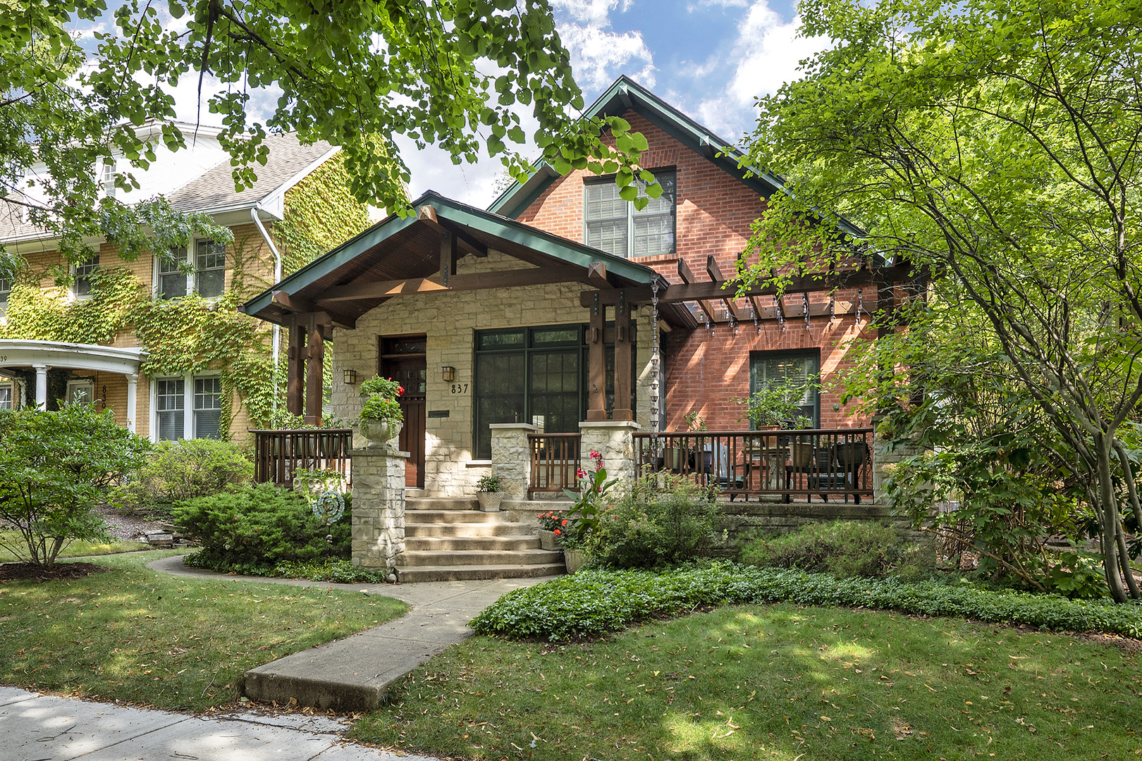 837 Lincoln Street