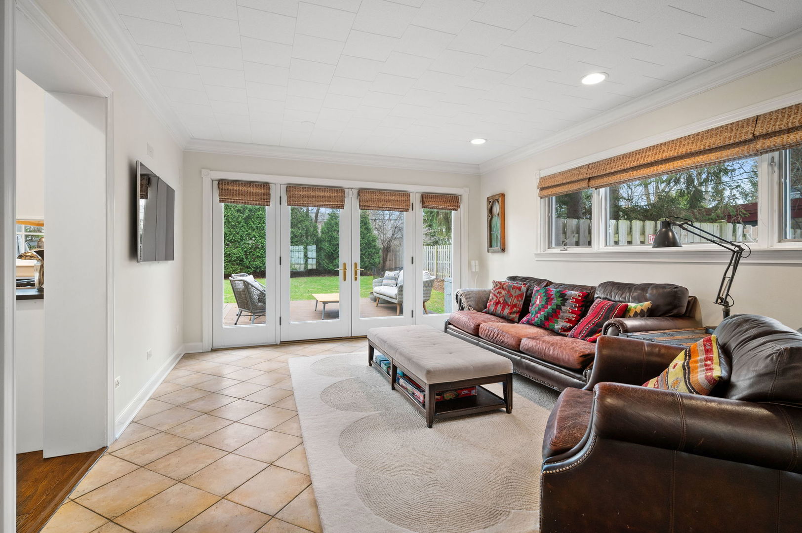 195 Lakeside Place