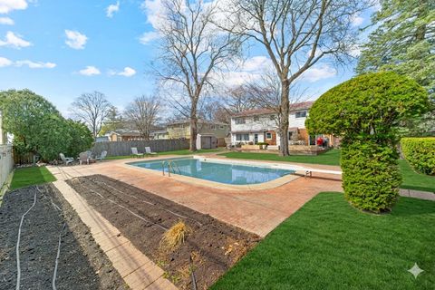 Tiny photo for 31 Mulberry East Road, Deerfield, IL 60015 (MLS # 12589521)