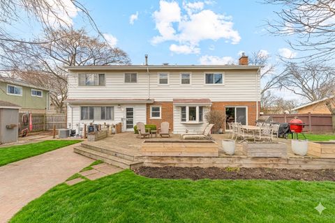 Tiny photo for 31 Mulberry East Road, Deerfield, IL 60015 (MLS # 12589521)