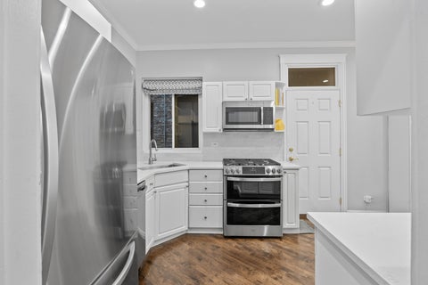 Tiny photo for 425 W Briar Place #1E, Chicago, IL 60657 (MLS # 12765537)