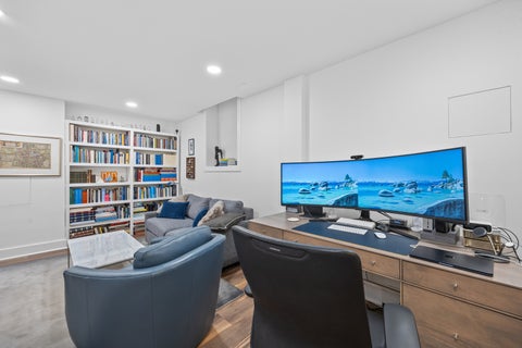 Tiny photo for 425 W Briar Place #1E, Chicago, IL 60657 (MLS # 12765537)