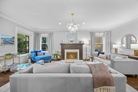 Tiny photo for 425 W Briar Place #1E, Chicago, IL 60657 (MLS # 12765537)