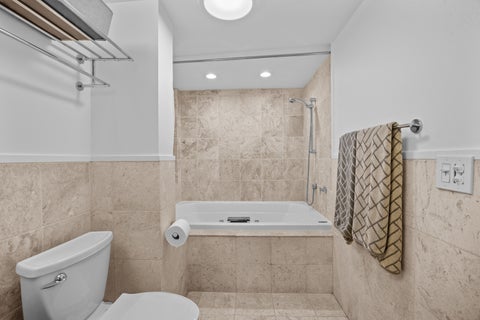Tiny photo for 425 W Briar Place #1E, Chicago, IL 60657 (MLS # 12765537)