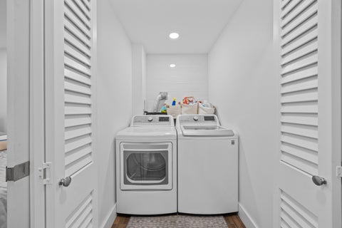 Tiny photo for 425 W Briar Place #1E, Chicago, IL 60657 (MLS # 12765537)