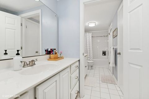 Tiny photo for 128 Carriage Way Drive #217B, Burr Ridge, IL 60527 (MLS # 12511532)