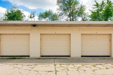 Tiny photo for 960 Beau Drive #307, Des Plaines, IL 60016 (MLS # 12754392)