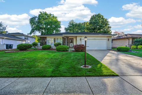 Tiny photo for 3173 Grandview Place, Darien, IL 60561 (MLS # 12642267)