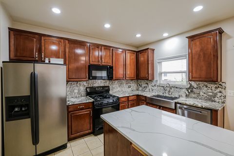 Tiny photo for 204 Aspen Circle, Gilberts, IL 60136 (MLS # 12502246)