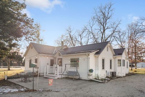 Tiny photo for 516 W 2nd Street, Momence, IL 60954 (MLS # 12448555)