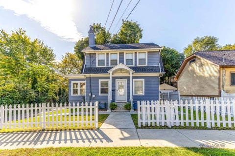 Tiny photo for 519 Laurel Street, Elgin, IL 60120 (MLS # 12786059)