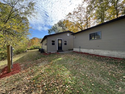 Tiny photo for 10315 E County 14 Highway, Lewistown, IL 61542 (MLS # 12491029)