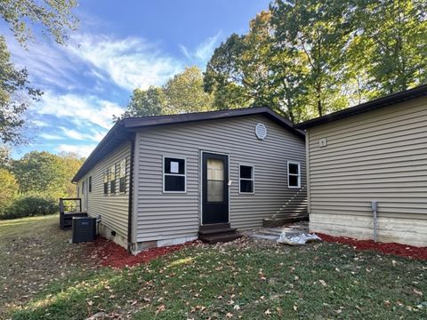 Photo of 10315 E County 14 Highway, Lewistown, IL 61542 (MLS # 12491029)