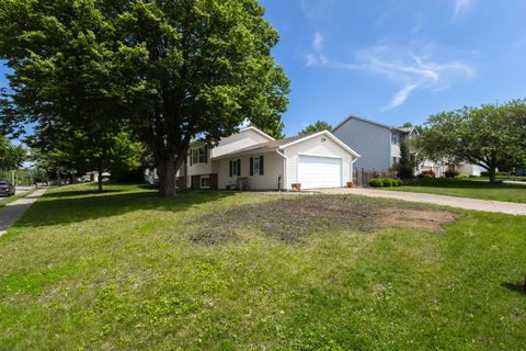 Tiny photo for 305 S 8th Street, Eldridge, IA 52748 (MLS # 12660341)