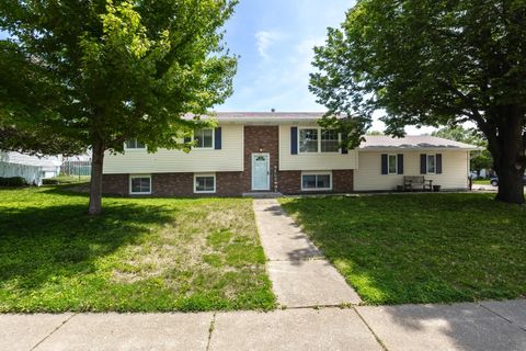 Tiny photo for 305 S 8th Street, Eldridge, IA 52748 (MLS # 12660341)