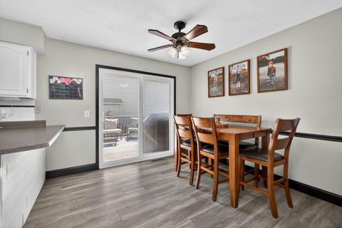 Tiny photo for 305 S 8th Street, Eldridge, IA 52748 (MLS # 12660341)