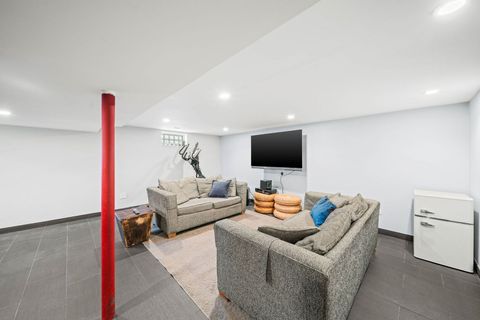 Tiny photo for 611 E Ironwood Drive, Mount Prospect, IL 60056 (MLS # 12509106)