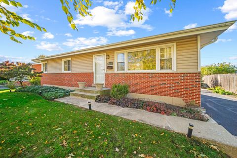 611 E Ironwood Drive Mount Prospect IL 60056