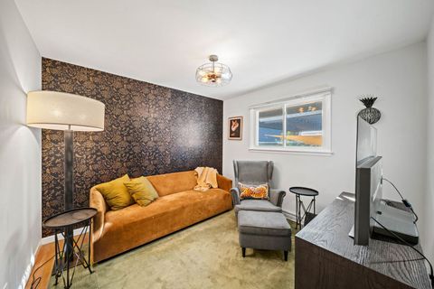 Tiny photo for 611 E Ironwood Drive, Mount Prospect, IL 60056 (MLS # 12509106)