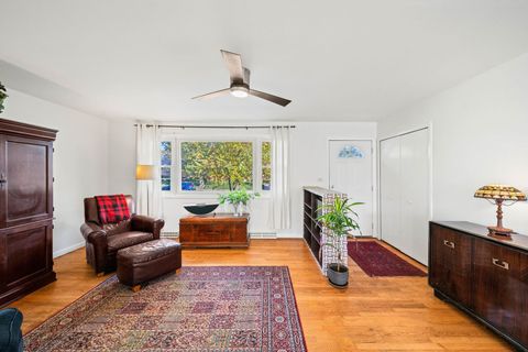 Tiny photo for 611 E Ironwood Drive, Mount Prospect, IL 60056 (MLS # 12509106)