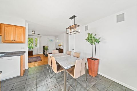 Tiny photo for 611 E Ironwood Drive, Mount Prospect, IL 60056 (MLS # 12509106)