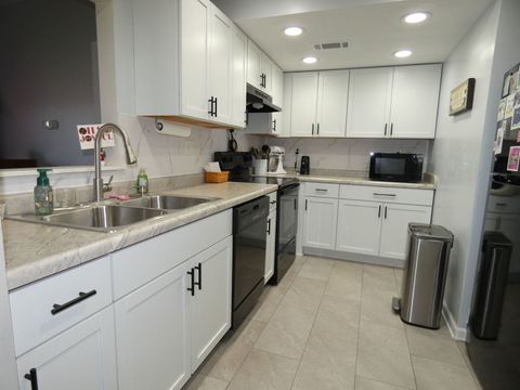 Tiny photo for 1503 Woodbridge Road #2B, Joliet, IL 60436 (MLS # 12508946)