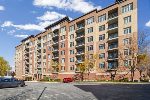 Photo of 1199 E Port Clinton Road #601, Vernon Hills, IL 60061 (MLS # 12552673)