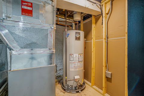 Tiny photo for 9602 S Troy Avenue, Evergreen Park, IL 60805 (MLS # 12372376)