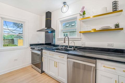 Tiny photo for 9602 S Troy Avenue, Evergreen Park, IL 60805 (MLS # 12372376)