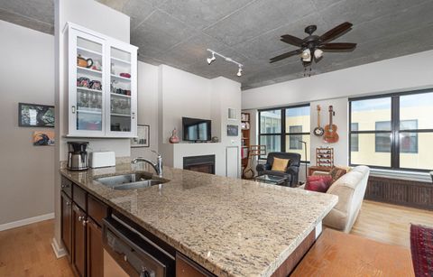 Tiny photo for 1122 W CATALPA Avenue #612, Chicago, IL 60640 (MLS # 12481412)