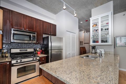 Tiny photo for 1122 W CATALPA Avenue #612, Chicago, IL 60640 (MLS # 12481412)