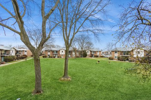 A home in Willowbrook