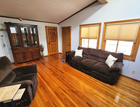 Tiny photo for 1110 N Franklin Street, Salem, IL 62881 (MLS # 12570382)