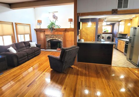 Tiny photo for 1110 N Franklin Street, Salem, IL 62881 (MLS # 12570382)