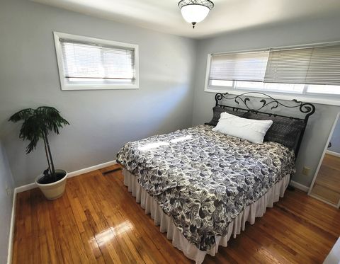 Tiny photo for 1110 N Franklin Street, Salem, IL 62881 (MLS # 12570382)