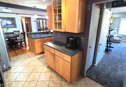 Tiny photo for 1110 N Franklin Street, Salem, IL 62881 (MLS # 12570382)